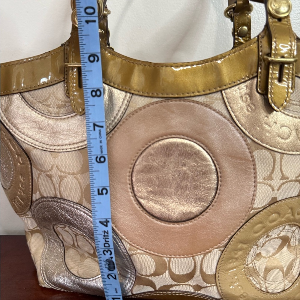 Coach “Carly” patchwork Metallic Gold and Silver Circle Tote bag - Picture 7 of 15
